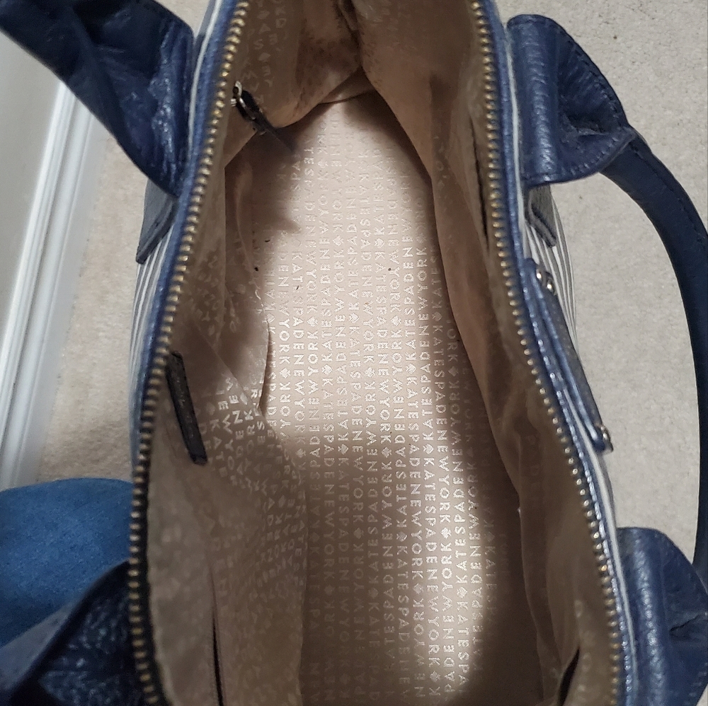 Kate Spade Purse - Picture 2 of 6